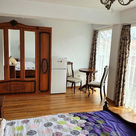 Casa Ionut Hotel บอร์ชา ภายนอก รูปภาพ
